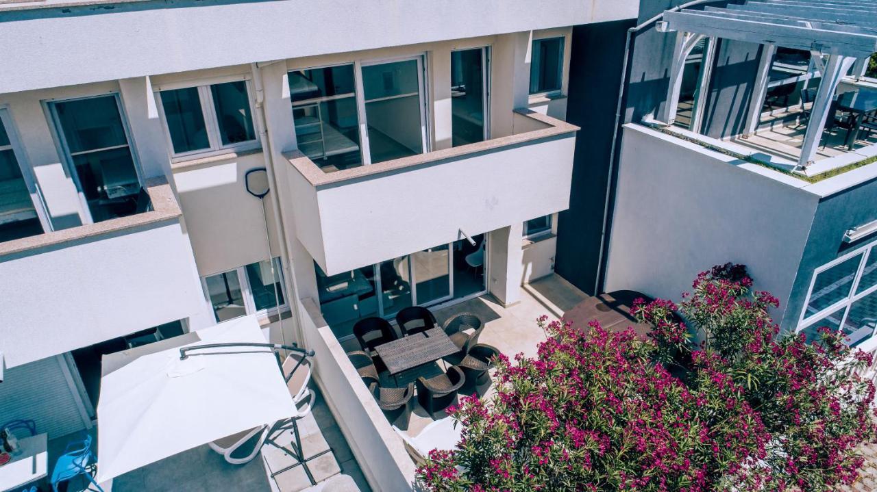 Villa Tina Novalja Exterior photo